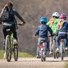 Bei einer Protest-Aktion radeln am Wochenende in über 90 Städten in Deutschland Eltern mit ihren Kindern für einen besseren Radverkehr. 