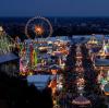 Auf dem Münchner Oktoberfest finden sich einige ältere Fahrgeschäfte. Die "Magic" Gondeln gehören der Vergangenheit an. Sie werden wegen hoher TÜV-Forderungen nach Köln verkauft.