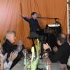 Der bayerische Kabarettist Nepo Fitz brachte die Gäste des TSV Binswangen von Anfang an in Stimmung. 