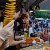 Großen Zuspruch bei den Besuchern fand die Spiralkartoffel. Im September findet das Streetfood-Event zum 8. Mal statt.