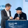 Bundeswirtschaftsminister Robert Habeck (links) trieb den Bau des LNG-Terminals in Wilhelmshaven voran.