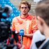 Alexander Zverev spricht im Rahmen der ATP-Tour in München bei einer Pressekonferenz.