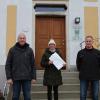 Haben 70 Widersprüche gegen die Abwasserbescheide bei der Gemeinde Tagmersheim abgeliefert: (von links) BI-Vertreter Anton Schabacker, Susanne Rottmeir und Wolfgang Meister.