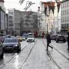 Soll die Maximilianstraße in der Augsburger Innenstadt komplett autofrei werden? Bei der Bürgerversammlung wurde ein entsprechender Antrag verabschiedet. 	