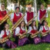 Sara Frankenhauser (vordere Reihe rechts) ist nach wie vor als Saxophonspielerin für den Krumbacher Musikverein aktiv.  	