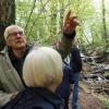 Führung durchs Dießener Paradieserl.
Der Biologe Dr. Eberhard Senning (Bund Naturschutz) kann viel berichten zur Flora und Fauna des St. Alban-Grabens.
