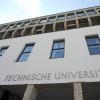 Der Eingang zum Hauptgebäude der Technischen Universität München. Zusammen mit der LMU gehört sie zu den weltweit besten Unis.