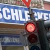 Kritik an der FDP: Die Schlecker-Transfergesellschaft ist am Donnerstag  gescheitert, weil drei Länder mit FDP-Wirtschaftsministerium -  Sachsen, Niedersachsen und Bayern - nicht bereit waren, sich an  einer Kreditbürgschaft zu beteiligen. 