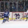 In der Eishockey-Bayernliga setzt sich der HC Landsberg gegen den amtierenden Meister Königsbrunn durch. Mit 6:2 fällt der Sieg der Riverkings am Ende etwas zu hoch aus.