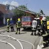 Beim Brand einer Garage in Walleshausen entstand hoher Schaden.