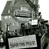 Faschingszug 1954: Der Wiederaufbau des Stadttheaters war ein Thema für Karnevalisten.