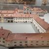 Im alten Rathaus in Oberelchingen ist ein Schaudepot für die Schätze der ehemaligen Reichsabtei Elchingen eröffnet worden. Zu sehen ist zum Beispiel dieses Modell der Klosteranlage. 