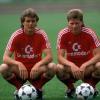 Gemeinsam mit dem Augsburger Roland Grahammer wechselte Stefan Reuter (rechts) vor 25 Jahren vom 1. FC Nürnberg zum FC Bayern.