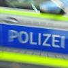 Die Polizei sucht Zeugen nach dem Vorfall in Holzheim-Neuhausen.