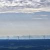 Von der neuen Windkraftanlage in Fuchstal könnte Denklingen noch wesentlich mehr profitieren. Diese liegt nur unweit der Gemeindegrenzen entfernt. 