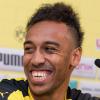 Etwas zerstört sieht die Frisur von Dortmunds Pierre-Emerick Aubameyang aus.