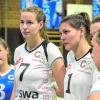 Enttäuschung spiegelt sich in den Gesichtern der Volleyballerinnen wider: (von links) Lynn Drigalski, Ekaterina Steber und Franziska Bender unterlagen mit der DJK Augsburg-Hochzoll.