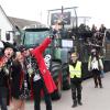 Mehrere Tausend Besucherinnen und Besucher säumten die Straßen, um mit dem Kötzer Narren Club Fasching zu feiern.