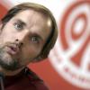 Thomas Tuchel verlängert offenbar bei Mainz 05: Nach Informationen des Fachmagazins "Kicker" verlängert Trainer Thomas Tuchel seinen bis 2013 laufenden Vertrag bei Mainz 05 vorzeitig. Offenbar wird Tuchel seinen Kontrakt bis 2017 ausdehnen.