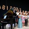 Der Schulchor bereicherte die Abifeier 2022 am Schmuttertal-Gymnasium mit dem Lied "Da berühren sich Himmel und Erde".