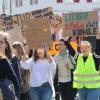 In Wertingen haben bereits zwei Mal hunderte Jugendliche und einige Erwachsene für mehr Klimaschutz demonstriert. Der jüngste Protestmarsch Ende März führte durch die Wertinger Innenstadt- Geht es nach den Organisatoren von „Fridays for Future“, ist das erst der Anfang. 