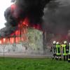 In Eggelstetten ist ein Feuer ausgebrochen. Die Maschinenhalle brannte komplett aus.