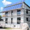 Energiegeladen: Hochmoderne Energiesparhäuser können am Samstag in Neuburg und Langenmosen in Augenschein genommen werden. Foto: Euringer-Klose