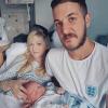Das undatierte Foto zeigt Chris Gard und Connie Yates mit ihrem Baby Charlie im Krankenhaus. Sie kämpfen gerichtlich für lebenserhaltende Maßnahmen - und verloren den Kampf.