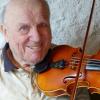 Seit 40 Jahren vereint: Wilfried Sendler und seine kleine Stradivari.
