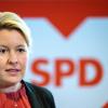 Franziska Giffey, Berliner Landesvorsitzende der SPD, spricht mit Medienvertretern.