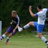 Bislang standen sich der SV Schwabegg (links Yannik Mayr) und der TSV Bobingen nur in Freundschafts- und Pokalspielen gegenüber. Nun gibt es am heutigen Samstag in Bobingen in der Bezirksliga auch ein Derby, in dem es um Punkte geht. Dabei möchte der TSV Bobingen seiner Favoritenrolle gerecht werden und den Aufsteiger niederhalten. 