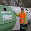 Durch Paten sollen illegale Müllablagerungen an Containerstationen reduziert werden. Silvia Knauer aus Donauwörth ist eine von ihnen. 	