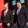 EU-Parlamentspräsident Martin Schulz (links) und der SPD-Bundesvorsitzende Sigmar Gabriel warben auf dem Parteikonvent für das Freihandelsabkommen CETA.