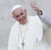 Papst Franziskus ist auf Südamerikareise. In Santa Cruz warnt er vor Konsumgier und egoistischem Verhalten.