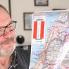 Auf einer Straßenkarte der Region im Nahen Osten hat Fahrrad-Pilger Paul Silberbaur seine geplante, 1500 Kilometer lange Route eingezeichnet. 