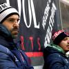 Im Dezember 2017 verließ der Sportliche Leiter Manfred Jorde (links) die Devils, gegen Fürstenfeldbruck saß er als Co-Trainer von Robert Linke auf der Bank. 	