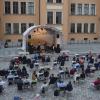 Im Sommer hat die Stadt im Annahof eine Bühne geschaffen, um Künstlern in Pandemie-Zeiten einen sicheren Open-Air-Veranstaltungsort zur Verfügung zu stellen.