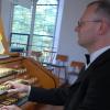 Andreas Käßmeyer erwies sich als veritabler Meister an der Simon-Orgel in der Katharinenkirche.