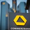 Die Commerzbank will wohl weitere Stellen abbauen und Filialen schließen.