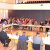 Der Saal im Wolfgang-Eychmüller-Hauses war wegen des zu erwarteten Besucheransturms zum Sitzungssaal für die Stadtratssitzung umfunkioniert worden. Rund 50 Zuhörer waren erschienen. 