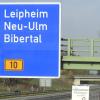 Dieser Autobahnanschluss könnte in wenigen Jahren Geschichte sein. Die Stadt Leipheim visiert eine Verlegung an. Ein entsprechender Antrag wird nun beim Bundesverkehrsministerium eingereicht. 