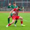 Marcus Müller (vorne) erzielte das Tor des Tages im Spiel gegen den Regionalliga-Konkurrenten VfB Eichstätt und machte damit seine Mannschaft, Trainer Tobias Strobl und den ganzen FCA-Anhang glücklich. 