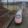Seit Sonntag fahren auch auf der Bahnstrecke zwischen Geltendorf und Lindau die Züge mit Strom.