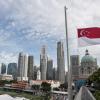 Singapurs Flagge vor der National Gallerie: Der Stadtstaat zählt seit Jahren im Pisa-Test zu den Spitzenreitern.