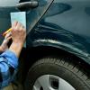 Nach einem Autounfall muss die gegnerische Versicherung die Kosten für die Reparatur tragen - auch die Reinigungskosten im Zusammenhang mit einer Lackierung.