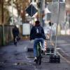 Entlang der Reuttier Straße zu radeln, ist derzeit wahrlich kein Vergnügen. Wenn die Bauarbeiten abgeschlossen sind, sollen es Fahrradfahrer aber besser haben als früher. 