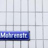 In Augsburg wurde das dunkle Radler „kleiner Mohr“ wieder abgeschafft, nun wird das Hotel Drei Mohren umbenannt.