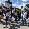 In Berlin demonstrierten im August zehntausende Menschen gegen die Corona-Maßnahmen, darunter auch Rechtsextremisten und Reichsbürger. Einer der Redner war auch ein Augsburger Polizist.
