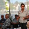 Claudia Schäfer-Rudolf bei einer Diskussionsveranstaltung zum Bahnübergang in Senden. Die 49-Jährige will ihren früheren Parteifreund Raphael Bögge an der Verwaltungsspitze ablösen. 