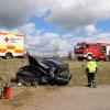 Unfall auf der Staatsstraße 2025 zwischen Jettingen-Scheppach und Röfingen. Dabei wurde eine Person verletzt und unter anderem ein teurer Porsche beschädigt. 